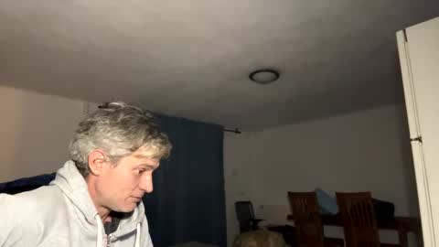 guardiannif_ online show from February 2025 08:57:01 PM