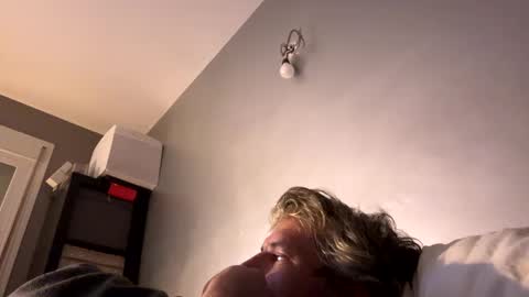 guardiannif_ online show from February 2025 02:39:02 AM