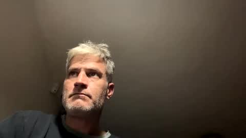 guardiannif_ online show from February 2025 08:28:02 PM