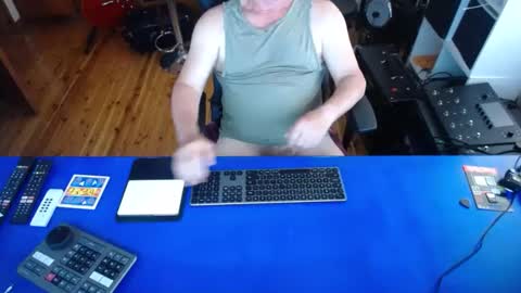 guesswhatigot2 online show from December 2024 06:32:02 AM