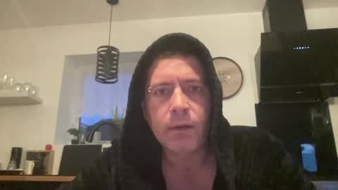 Snapshot of guil0 chatting on September 2025 09:13:01 AM guil0 online show from September 2025 09:13:01 AM