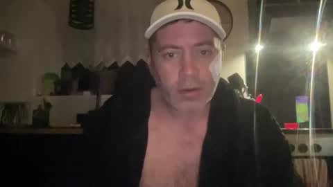 Snapshot of guil0 chatting on April 2026 07:23:02 AM guil0 online show from April 2026 07:23:02 AM