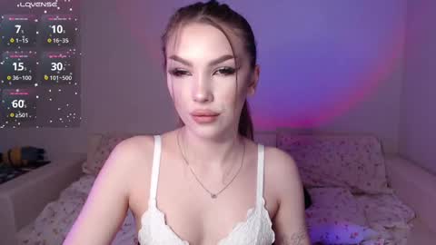 Marta online show from February 2025 07:54:02 PM