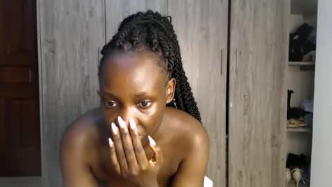 Miss Incredible online show from December 2024 10:52:01 PM