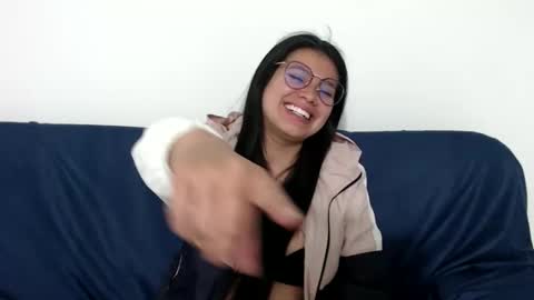 Snapshot of gumball_room chatting on September 2025 07:26:01 PM Vane blonde and Hazell black hair online show from September 2025 07:26:01 PM