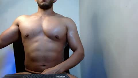 holl latino online show from May 2026 06:15:02 PM