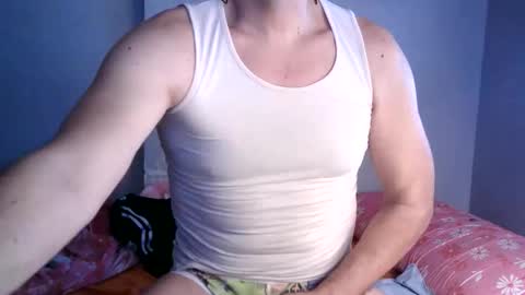 Snapshot of gusanito_enano chatting on October 2025 03:07:02 PM gusanito_enano online show from October 2025 03:07:02 PM