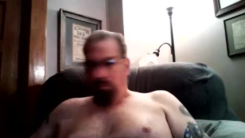 Snapshot of guy4fun8 chatting on May 2026 05:37:02 AM guy4fun8 online show from May 2026 05:37:02 AM