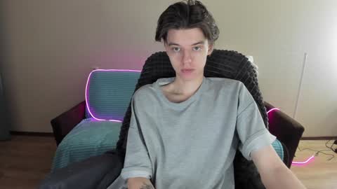 guy_liam1 online show from December 2024 07:37:02 AM