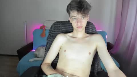 guy_liam1 online show from September 2025 06:58:02 AM