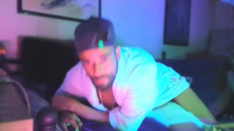 guyst049 online show from March 2026 07:07:01 PM