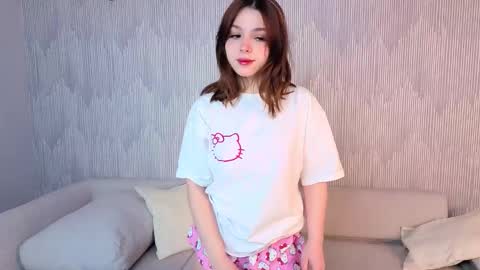 Snapshot of gwendolyndrews chatting on November 2025 01:19:01 AM Lisa online show from November 2025 01:19:01 AM