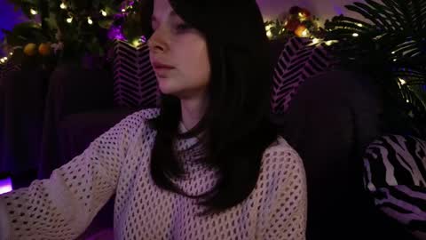 gwenhilton online show from February 2025 05:56:02 AM