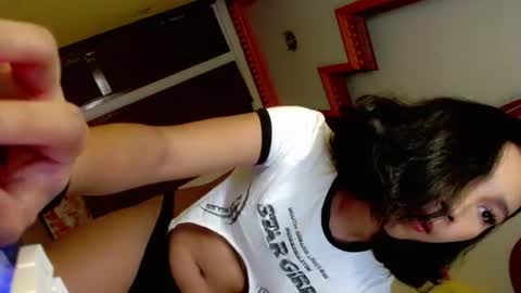 Snapshot of gwyneth_licious chatting on July 2026 01:28:01 PM gwyneth_licious online show from July 2026 01:28:01 PM