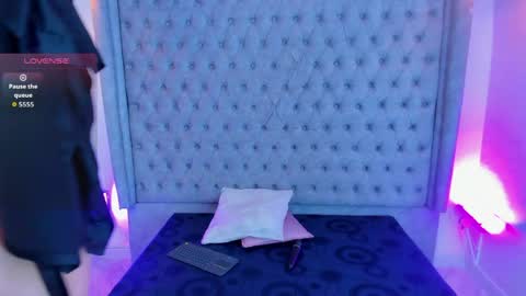 Gyal Smith online show from May 2026 03:12:02 AM