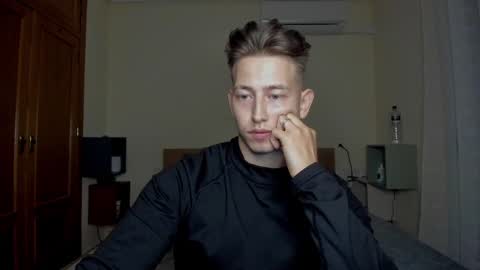 Oliver online show from February 2025 09:12:01 PM