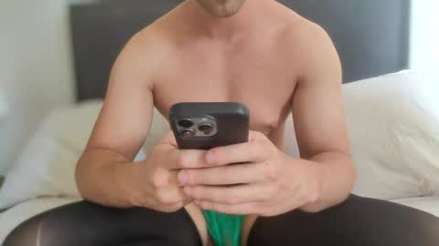 Snapshot of gymguy0697 chatting on May 2026 11:18:02 AM Kinky Gym Guy online show from May 2026 11:18:02 AM