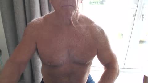 Snapshot of gymguyuk28 chatting on May 2026 09:06:01 AM Gymguy online show from May 2026 09:06:01 AM