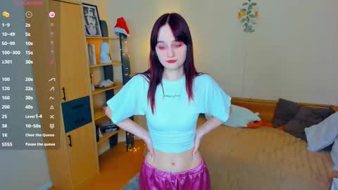 Kelly  Lilly online show from March 2026 07:17:02 PM