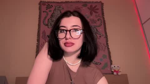 Helga online show from April 2026 04:45:02 PM