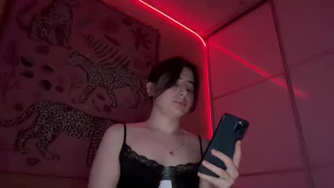 Snapshot of h3l9a_pataki chatting on May 2026 06:26:01 PM Helga online show from May 2026 06:26:01 PM