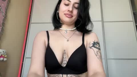 Snapshot of h3l9a_pataki chatting on June 2026 02:30:01 PM Helga online show from June 2026 02:30:01 PM