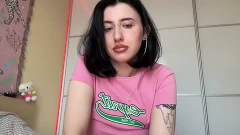 Snapshot of h3l9a_pataki chatting on June 2026 04:22:01 PM Helga online show from June 2026 04:22:01 PM