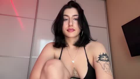 Snapshot of h3l9a_pataki chatting on July 2026 04:21:01 PM Helga online show from July 2026 04:21:01 PM