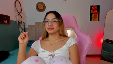 Paulina  online show from April 2026 02:23:01 AM