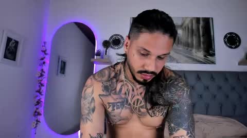 hache222 online show from February 2025 03:06:01 PM