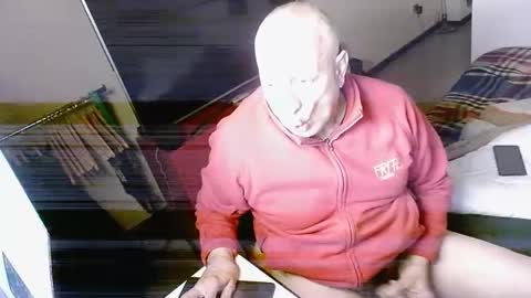 hacknoob62 online show from February 2025 05:56:02 PM