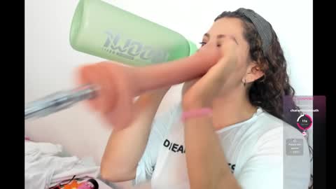 hade_cute2 online show from January 2025 08:01:01 PM