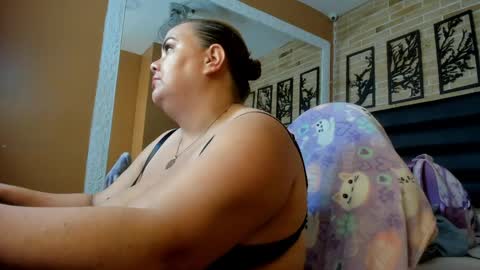 hadelyn_lee online show from April 2026 03:24:02 AM