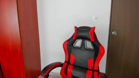 Snapshot of hades_horny_ chatting on March 2026 09:15:01 PM hades_horny_ online show from March 2026 09:15:01 PM