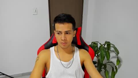 Snapshot of hades_horny_ chatting on April 2026 12:52:02 AM hades_horny_ online show from April 2026 12:52:02 AM