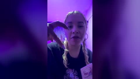 Haely online show from February 2026 08:34:02 PM