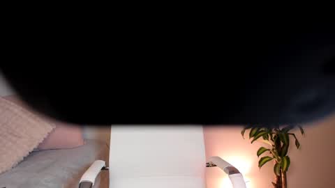 Hailey online show from February 2025 01:38:01 AM