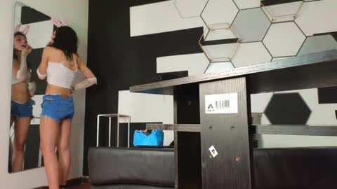 haileycat_ online show from January 2025 02:18:02 AM