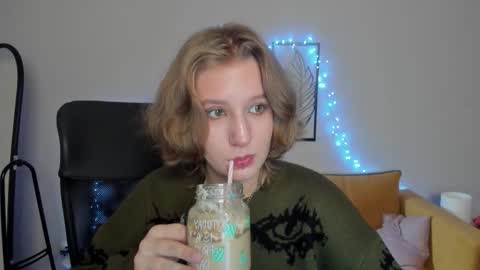 Hailey online show from October 2025 08:53:02 AM