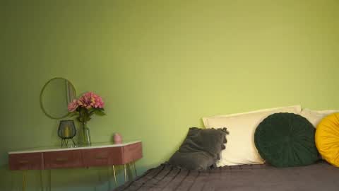 Hailey online show from February 2025 04:18:02 AM