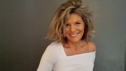 Hailey online show from February 2026 06:20:02 PM