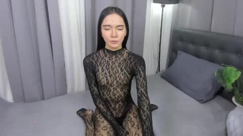 Snapshot of hailyourqueenofsatisfaction chatting on June 2026 11:01:01 AM Haily online show from June 2026 11:01:01 AM