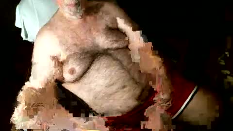 Snapshot of hairybear813 chatting on December 2024 02:14:01 AM hairybear813 online show from December 2024 02:14:01 AM