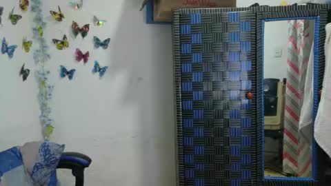 Snapshot of hairygirl83 chatting on January 2026 11:36:01 AM hairygirl83 online show from January 2026 11:36:01 AM