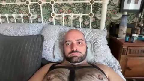 Hairy Guy online show from April 2026 11:34:01 AM