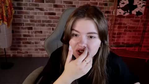 HaleySun online show from November 2025 09:10:01 AM