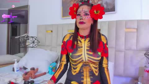 Halie  online show from November 2025 12:56:01 AM