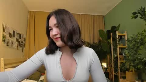 Snapshot of halle_berrry chatting on December 2025 02:04:01 PM Mary online show from December 2025 02:04:01 PM