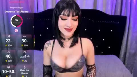 Snapshot of hallsred_rh chatting on June 2026 11:03:01 PM Halls Red online show from June 2026 11:03:01 PM