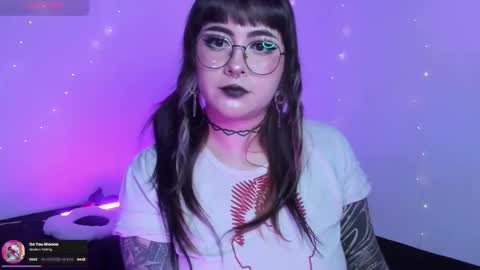Snapshot of hallucigenia_sparza chatting on June 2026 08:22:01 PM Hallu online show from June 2026 08:22:01 PM